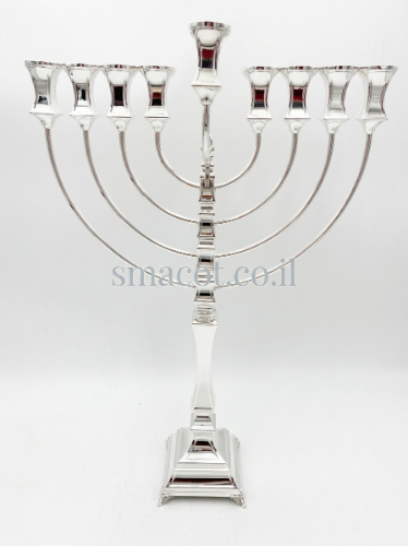 חנוכייה מכסף טהור ברצלונה חלק 50 ס"מ