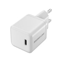 מטען קיר Silver Line SWC30N 30W – מטען קיר לבן עם יציאת USB-C ופיני חשמל מונח באלכסון על רקע לבן