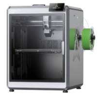 מדפסת תלת מימד Creality K2 Plus – מבט קדמי-צידי על המדפסת עם סליל פילמנט ירוק