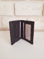 ארנק קטן ביאגיני . סגירת מגנט. צבעים: שחור וחום