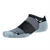 שחור XL - גרבי ריצה מנדפות ללא תפרים Swiftwick MAXUS ZERO TAB