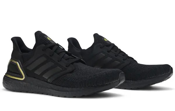 סניקרס אדידס ULTRA BOOST 20 שחור זהב
