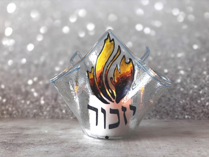 פמוט יזכור