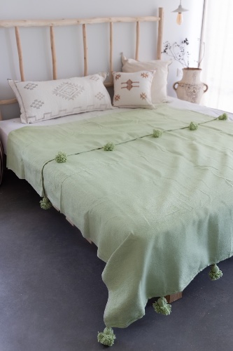 כיסוי מיטה ירוק בהיר