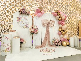עיצוב עמדה יוקרתית בלונים ופרחים  - הזמנה בתיאום אישי בלבד