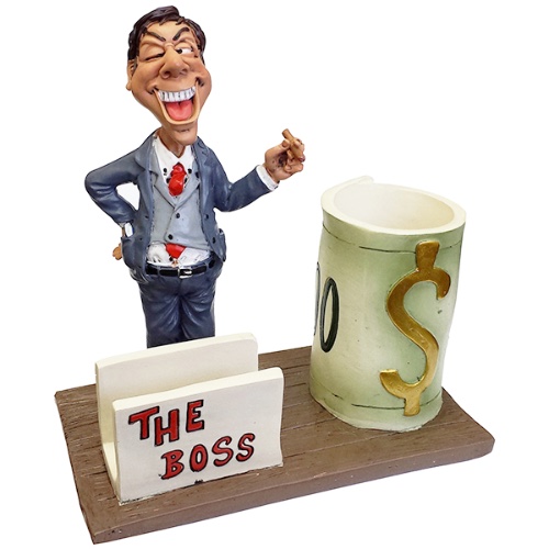 מעמד שולחני איש עסקים "THE BOSS" עם כוס לעטים ומעמד לכרטיסי ביקור
