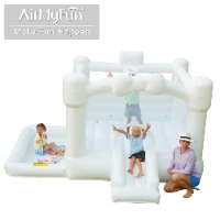 מתנפח הטירה הלבנה D82097 מבית DOCTOR DOLPHIN