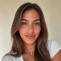 ליפגלוס דו צדדי עמיד במיוחד לנעילת הצבע ושדרוג הגוון מבית Glossix