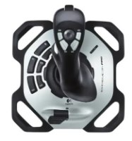 בקר טיסה Logitech Extreme 3D Pro Joystick – ג ויסטיק שחור וכסוף מוצג במבט מלמעלה על רקע לבן