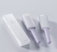 ClickBrush - מסרק עם מנגנון ניקוי בלחיצה