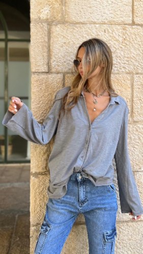 חולצת צווארון שרוולים מתרחבים אפורה