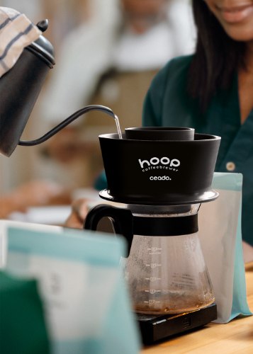 מכשיר הפילטר החדש של צ'יאדו Hoop coffee brewer
