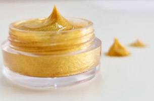 מסכת זהב מפסלת  24K Gold Lifting Mask