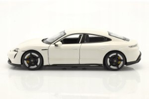 דגם מכונית פורשה בוראגו לבן  Bburago 1/24 Porsche Taycan Turbo S 2019 Carrara