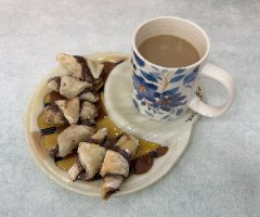 צלחת זכוכית בטכניקת פיוזינג בסגנון של פאי לימון
