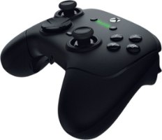 בקר משחק אלחוטי Razer Wolverine V3 Pro Xbox X|S – מבט עליון-אלכסוני על בקר שחור עם ג'ויסטיקים
