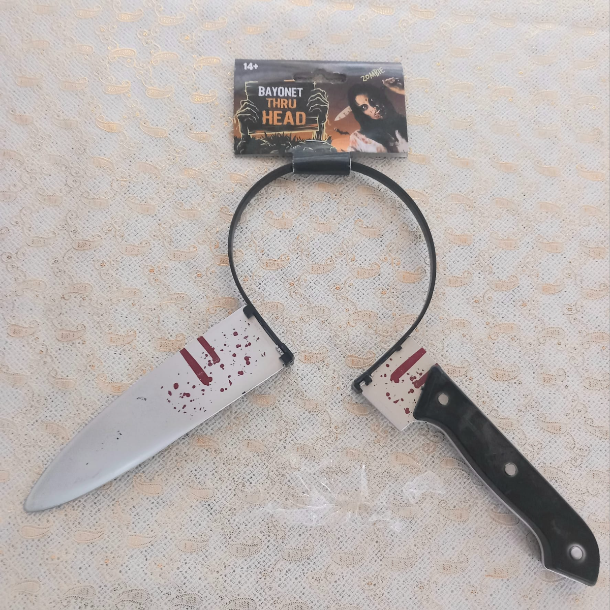 סכין דרך הראש אביזר מתיחה לתחפושת BAYONET THRU HEAD GT-1121-20