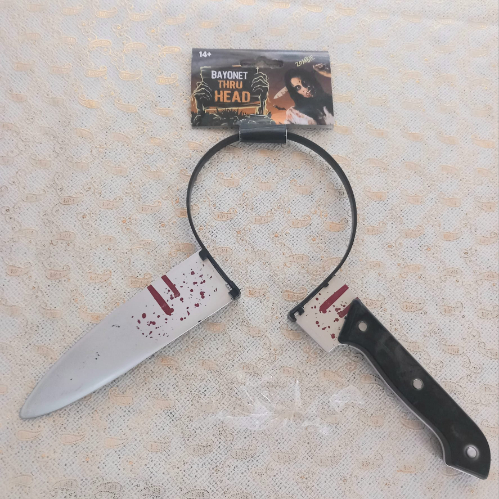 טריקים סכין בראש מפלסטיק לקסם בדיחה BAYONET THRU HEAD GT-1121-20