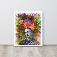 "זר פרחים על ראשי" - תמונת קנבס מעוצבת של פריד קאלו עם מגוון פרחים צבעוניים על ראשה