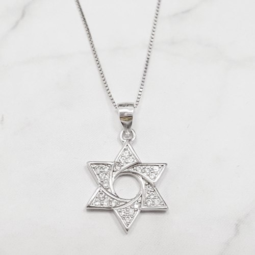 מגן דוד מכסף משובץ אבני זרקון T6359