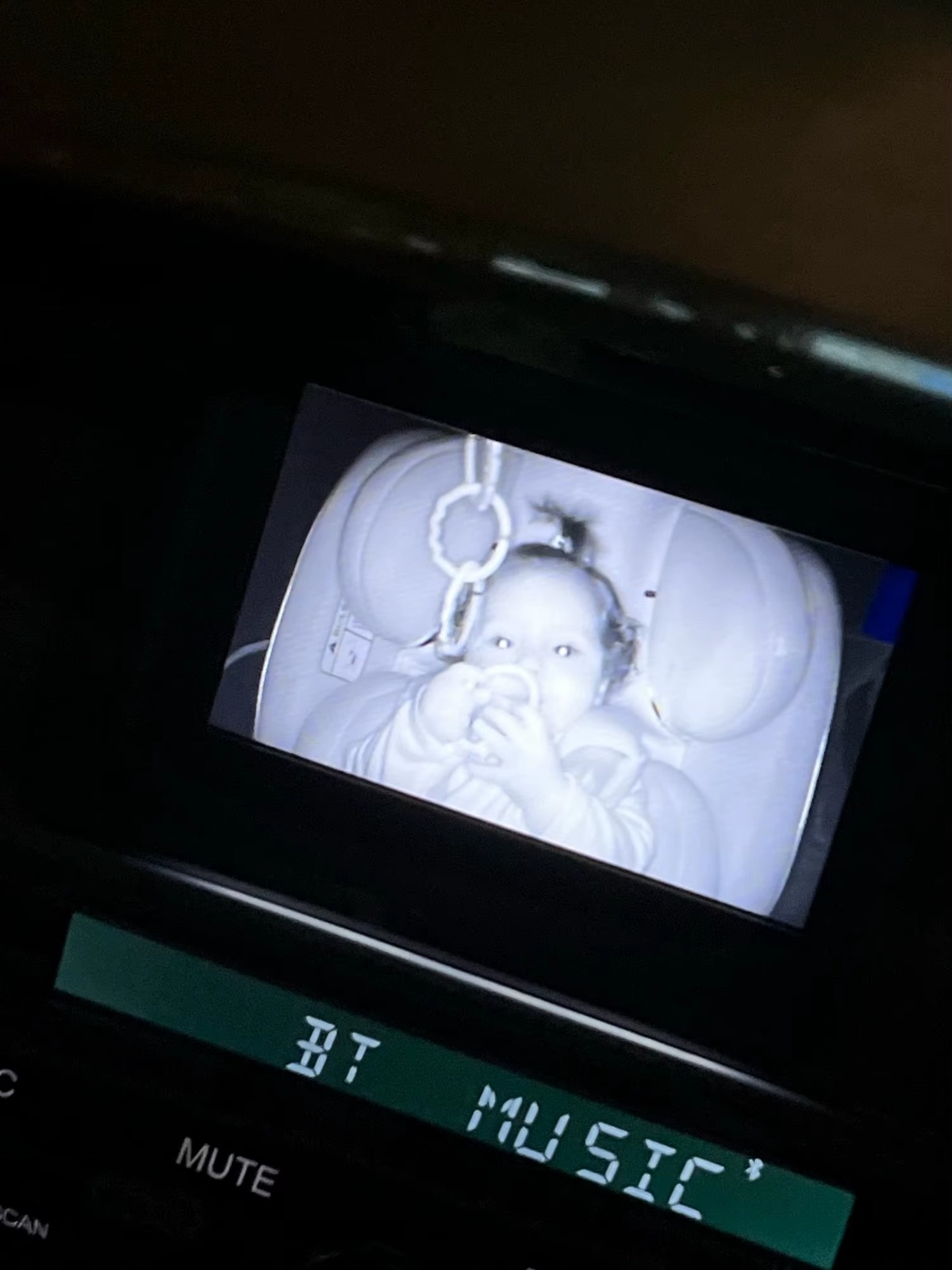 חוות דעת - Baby Cam - מצלמת מוניטור לרכב