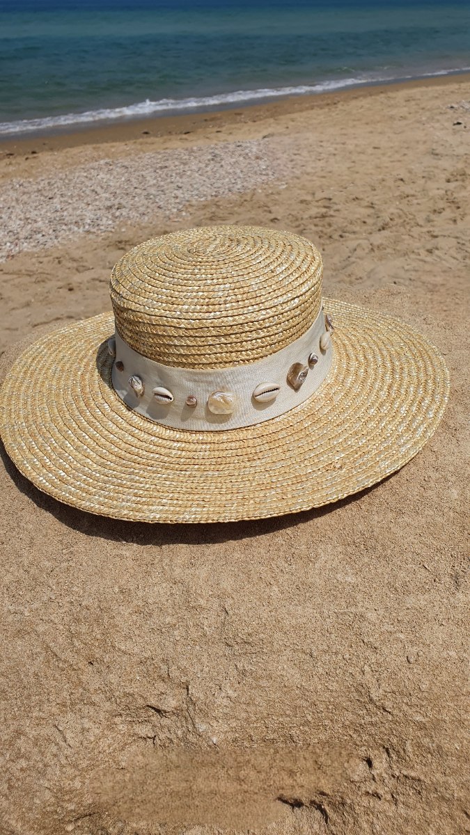 כובע קש רחב שוליים מגבעת שטוחה