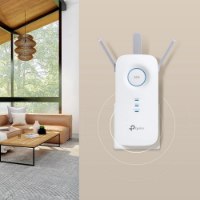 מגדיל טווח Tp-Link RE550 AC1900 Wi-Fi – פריט בודד לבן מחובר לשקע מציג נוריות 2 4GHz