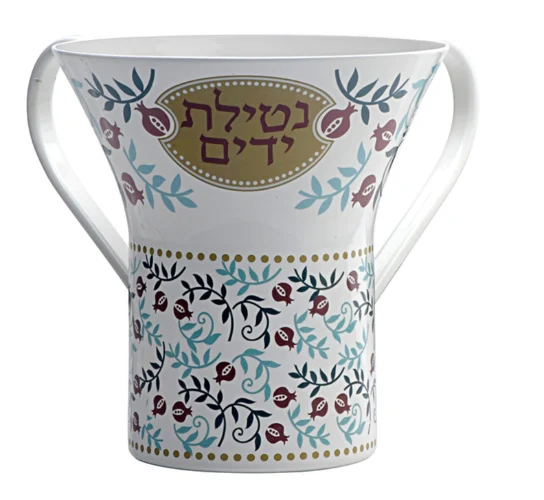 נטלה מעוצבת דגם רימונים ועלים