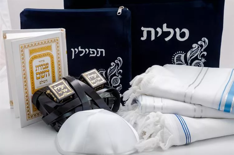 סט תפילין וטלית לבר מצווה