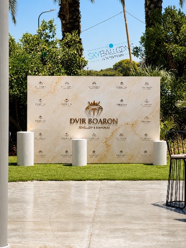 קיר עיתונאים