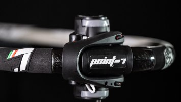 מנור קרבון Point-7 C80