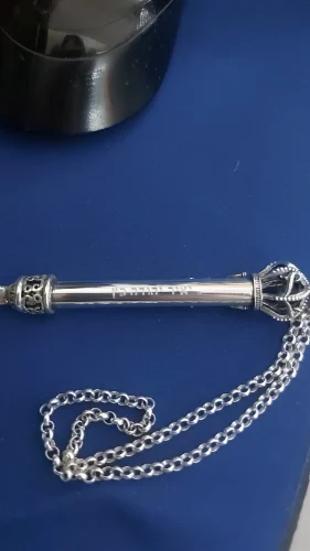 יד לספר תורה מכסף טהור עם חריטה