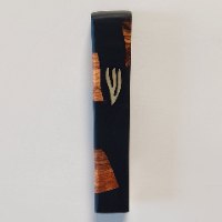 מזוזה 15 ס"מ בעיצוב "רטרו-מודרני" – שחור ועץ