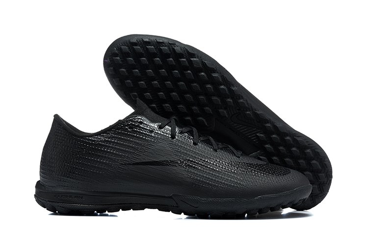 נעלי קטרגל נייק Phantom Ultra Venom TF שחור