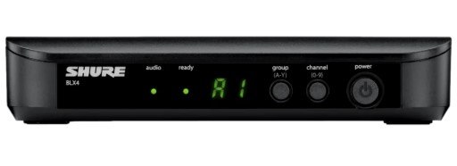 מערכת סאונד אלחוטית דגם Shure BLX24/SM58 – שם המוצר המלא מקלט שחור של המערכת עם צג דיגיטלי ירוק וכפתורים קדמיים