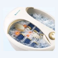 אמבט עיסוי בעל 6 גלילי עיסוי וחימום Medics Care MC-685 – אמבט רגליים לבן עם מים מבעבעים גלילי עיסוי כחולים ואורות כתומים