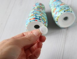 זוג מלחיה ופלפליה מפורצלן בגווני טורקיז, ירוק עם נגיעות כתומות