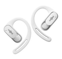אוזניות אלחוטיות צבע לבן Shokz OpenFit Air – זוג האוזניות האלחוטיות הלבנות מונחות בזווית על רקע לבן עם לוגו Shokz גלוי