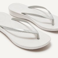 אייקושין כפכף ארגונומי כסף פיטפלופ FITFLOP