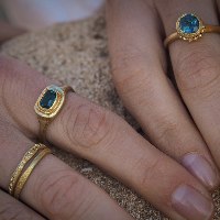 18K Gold Blue Tourmaline Ring