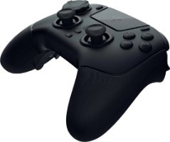 בקר משחק אלחוטי צבע שחור Razer Raiju V3 Pro PlayStation 5/PC – פריט בודד הבקר השחור נראה בזווית קדמית-צדדית על רקע לבן