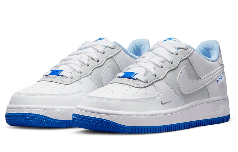 סניקרס נייק AIR FORCE 1 לבן כחול