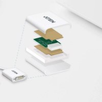 מתאם Aten VC965 DisplayPort to DVI Adapter – פריט בודד המציג את מבנהו הפנימי המפורק של המתאם הלבן