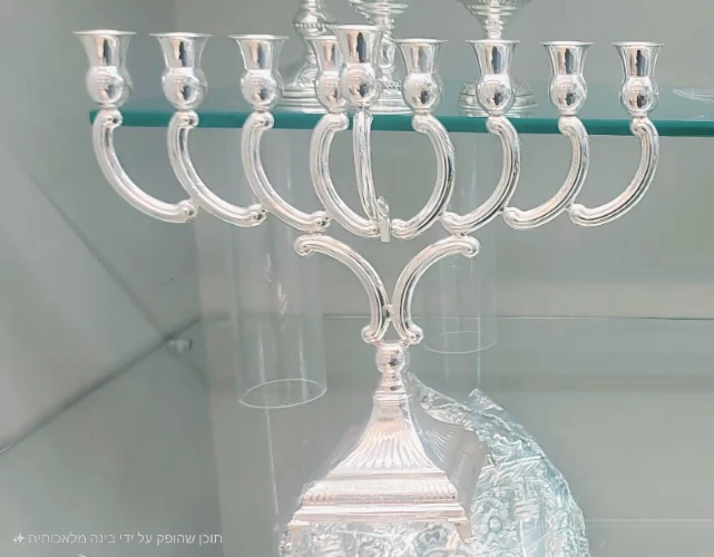 חנוכיה מכסף טהור דגם פסים  - 28 ס"מ