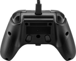 בקר משחק חוטי Thrustmaster Heart Xbox/PC – מבט מאחור על בקר שחור מחובר בכבל, עם הדקים וכפתורי גב.