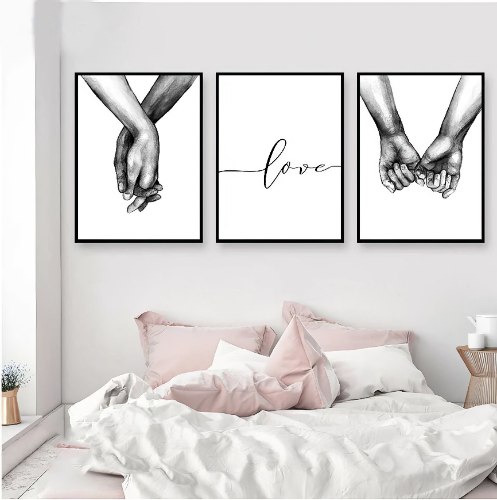 "Love In My Hands" סט שלוש תמונות רומנטיות לחדר השינה - הדפס על קנבס מתוח וממוסגר מוכן לתליה