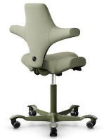 כיסא אוכף Flokk HÅG Capisco עם מושב סבלני ונעים, מתאים לעבודה ממושכת ולמניעת עייפות בגב