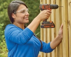 Black+Decker BDCDC18 – מקדחה/מברגה איכותית לעץ ומתכת.