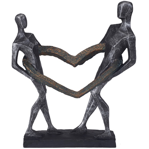 פסל אומנותי "שבויים בתוך האהבה"