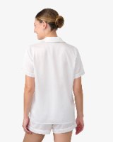 סט פיג'מה סאטן מכנסון וחולצה מכופתרת צבע IVORY